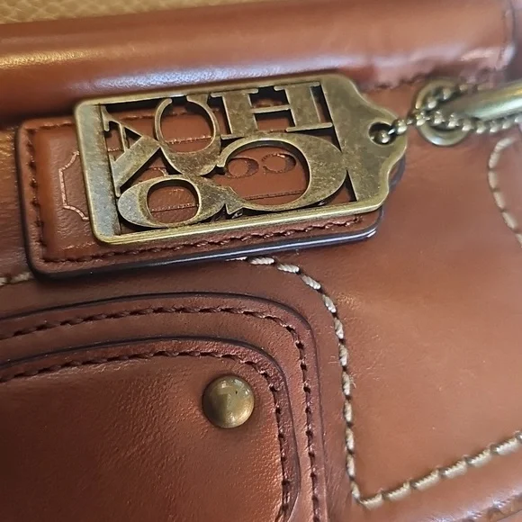 Coach purse - Picture 2 of 3